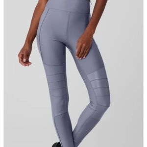 ALO Airlift Winter Warm High-Waist Supermoto Legging size large